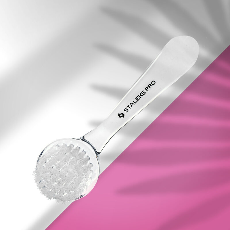Escova de manicure EXPERT 01 para remoção de pó (com capa)