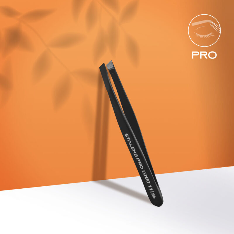 Pinça para sobrancelhas EXPERT 11 TIPO 3 (bordos largos inclinados), preta